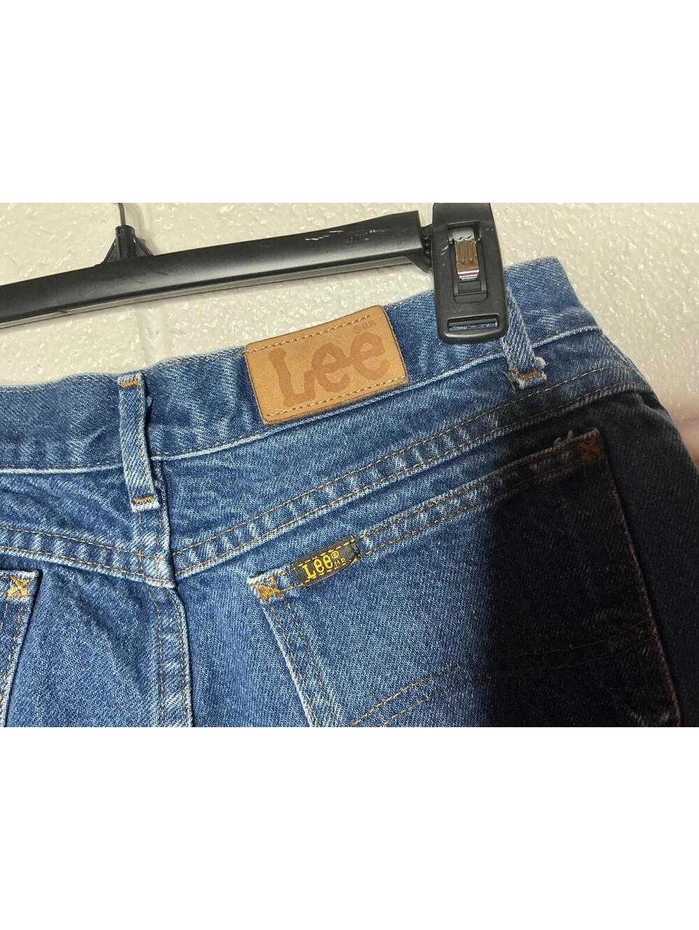 < Vintage Lee Dark Wash High Rise Jeans > - Picture 4 of 5